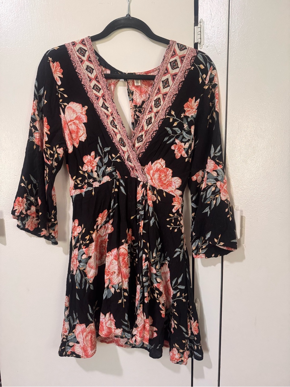 Billabong Black Floral Wrap Mini Dress with Coral Accents Medium